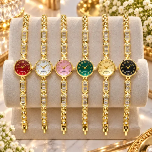 Unique Round Pin Chain Quartz Watch