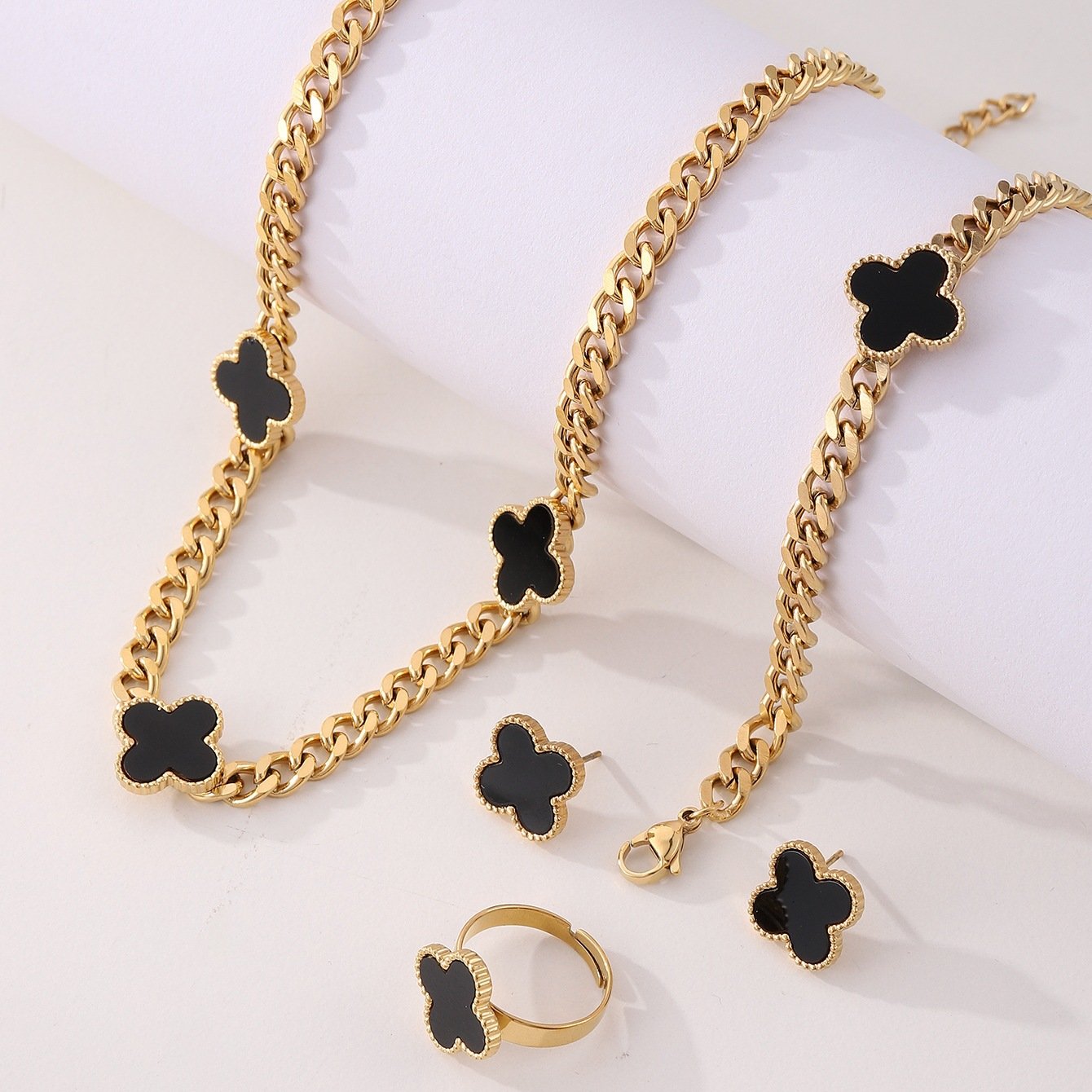 Titanium cross Steel clover four-piece jewelry set-Bk